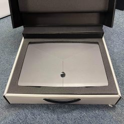 DELL ALIENWARE M15 / i7-8750H (~4.10Ghz) / NVIDIA GTX 1070 (8GB) / 15.6” FULL HD 144Hz / RAM 16GB / SSD 512GB