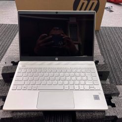 HP Pavilion 13 2021 / i3-1005G1 (~3.40Ghz) / 13.3” FHD (1920 x 1080) / RAM 8GB 3200Mhz / SSD 256GB