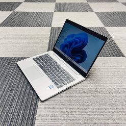 HP Elitebook 840 G5  / i5-8350U (~3.60Ghz) / 14” FULL HD / RAM 8GB / SSD 256GB / Intel® HD Graphics 620 (share 4GB)