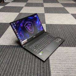 MSI GS66 Stealth 10SFS / i9-10980HK (~5.30Ghz) / NVIDIA® GeForce RTX 2070 (8GB) / 15.6” FULL HD IPS 300Hz / RAM 16GB / SSD 1TB
